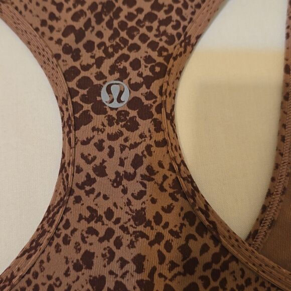 Lululemon snake print tank 12 ( see measurements) - Picture 5 of 6
